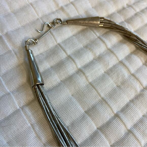 ESTATE STERLING SILVER 10 STRAND 12” LIQUID SILVER HEISHI OLD PAWN - Picture 6 of 9